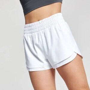 NWT Calia High Rise Step Up Short Size M in White